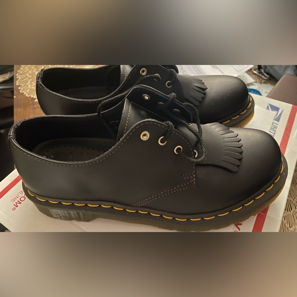NEW DR MARTENS WOMENS /MENS OXFORD STYLE SIZE 8 &10 - Picture 10 of 12